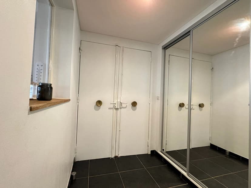 thumbnail of estate's photo