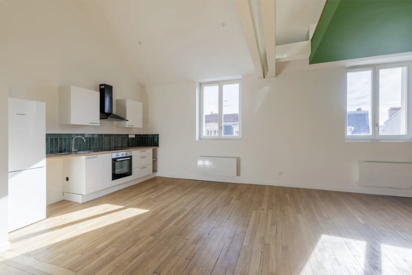 thumbnail of estate's photo