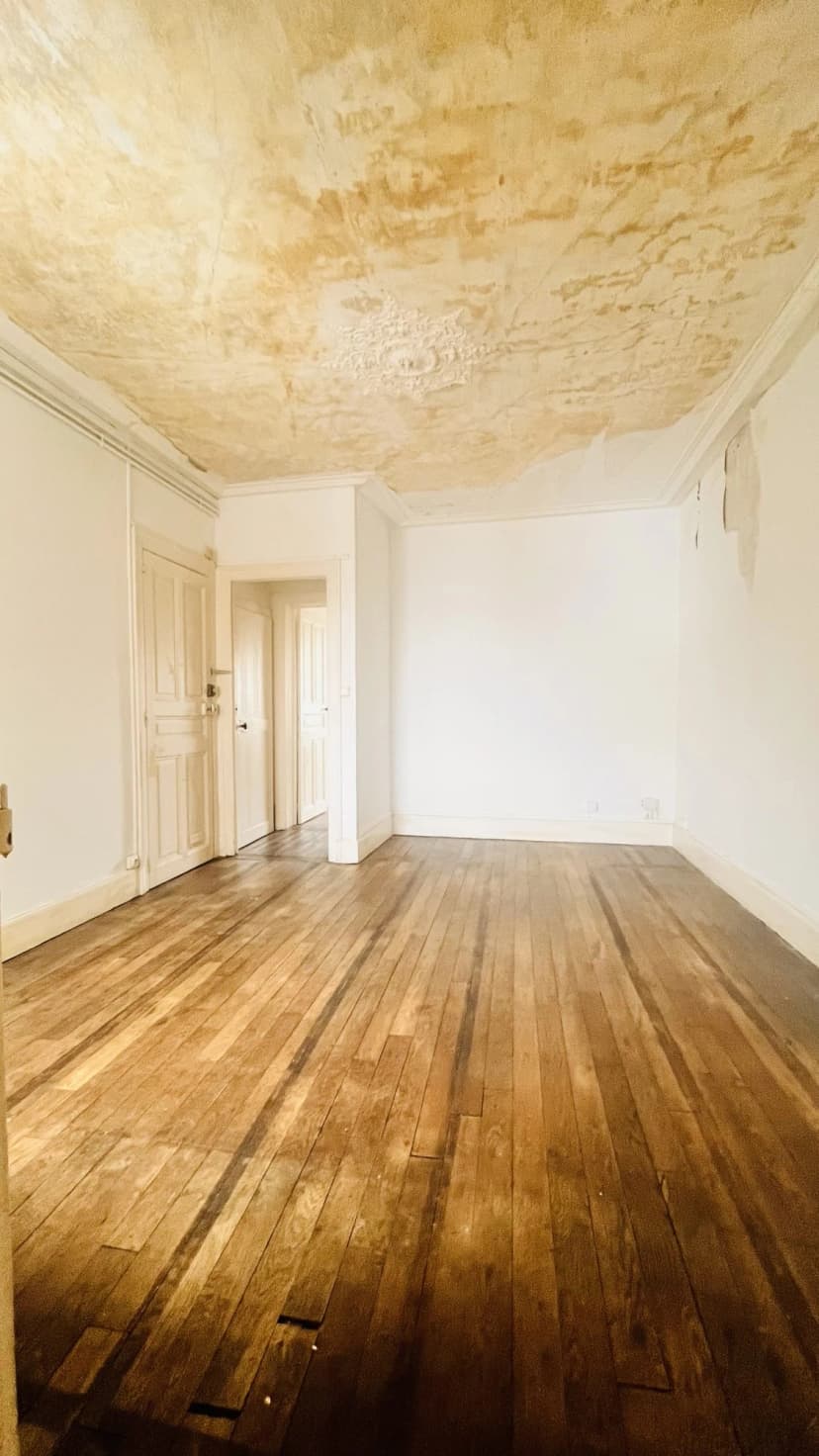 thumbnail of estate's photo