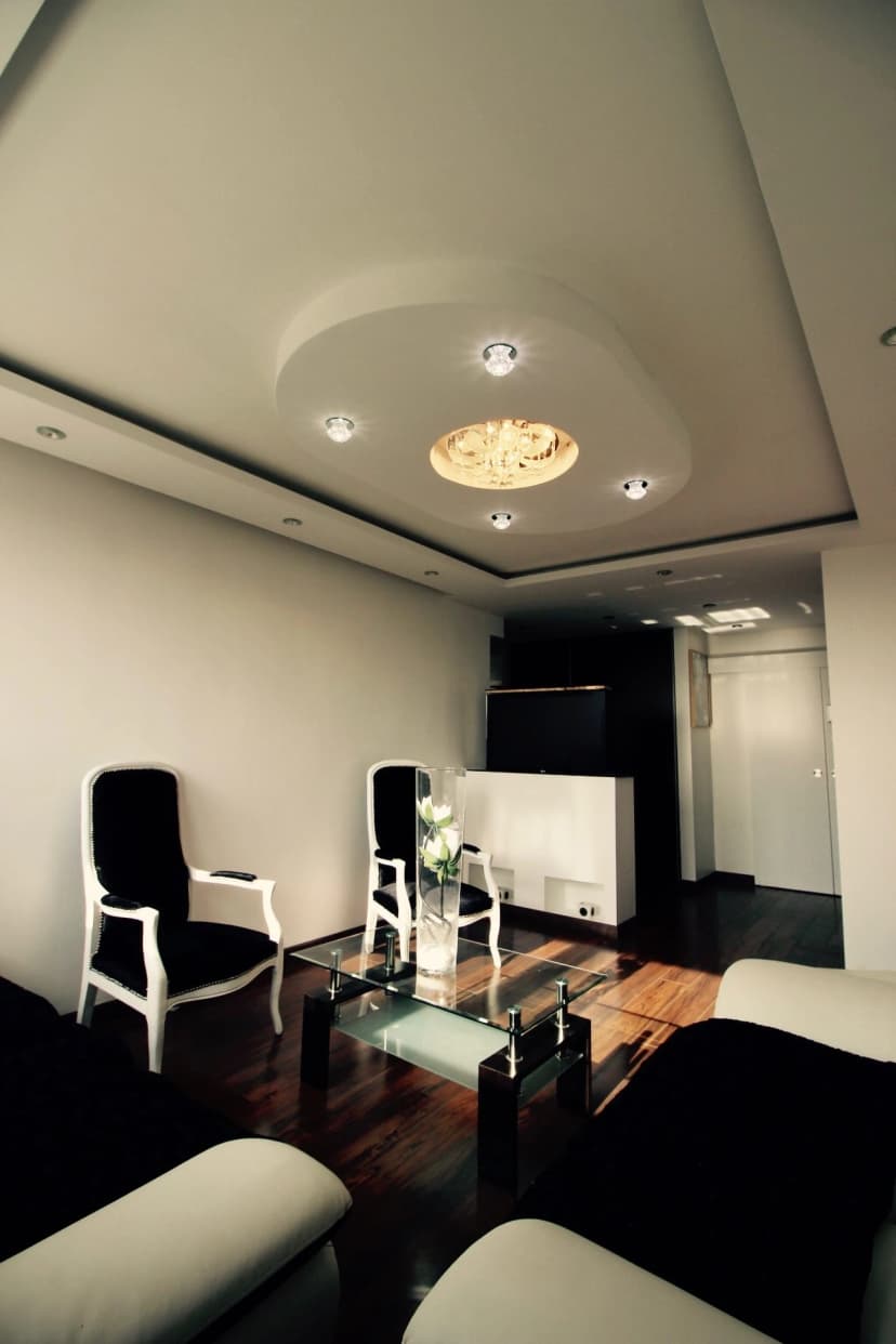 thumbnail of estate's photo