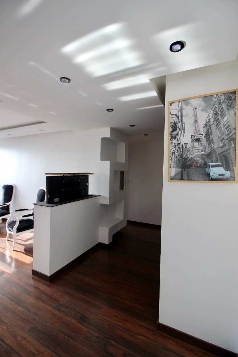 thumbnail of estate's photo