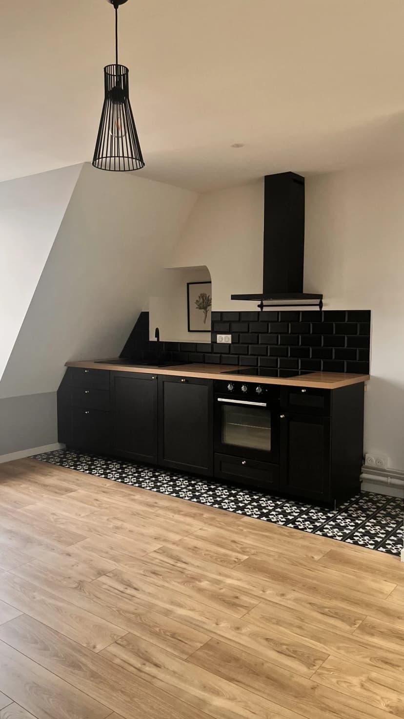 thumbnail of estate's photo