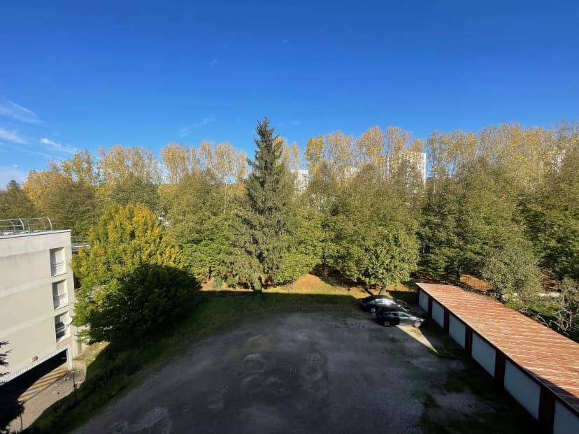 thumbnail of estate's photo