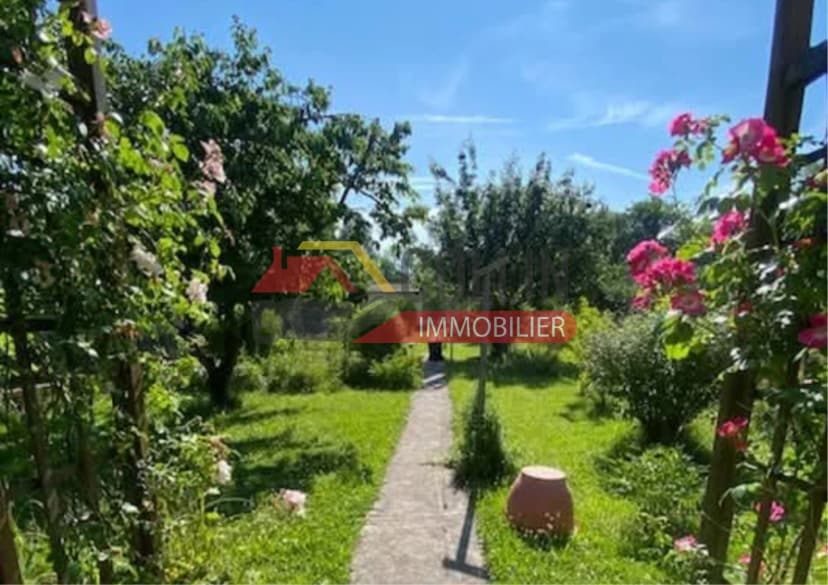 thumbnail of estate's photo