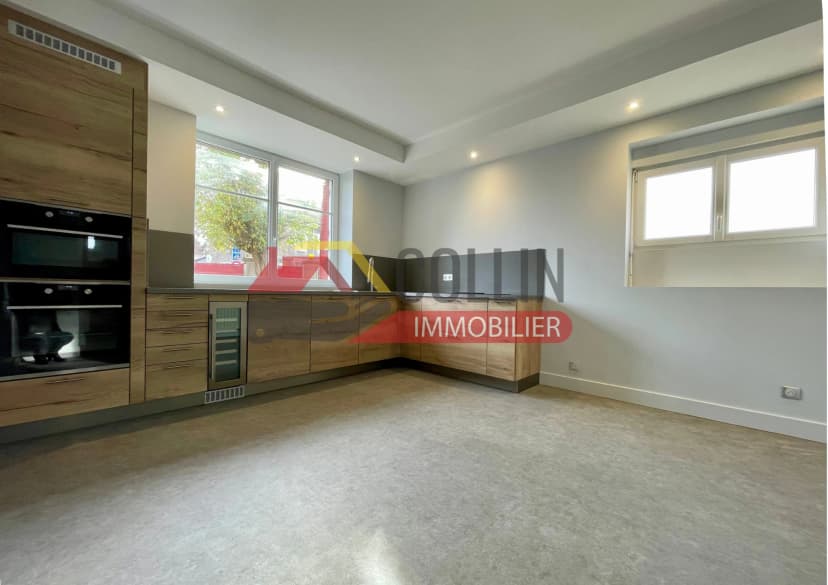 thumbnail of estate's photo