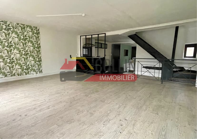 thumbnail of estate's photo