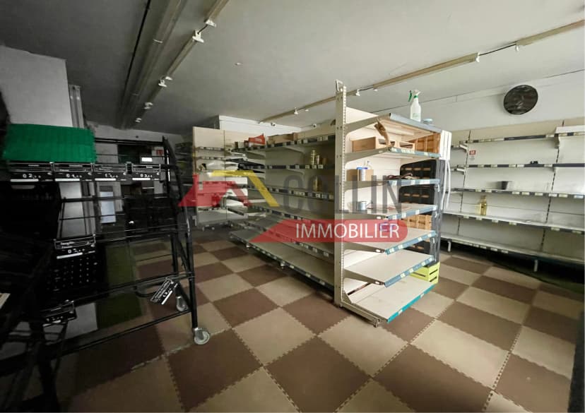 thumbnail of estate's photo