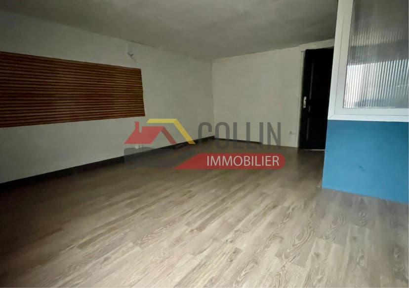 thumbnail of estate's photo