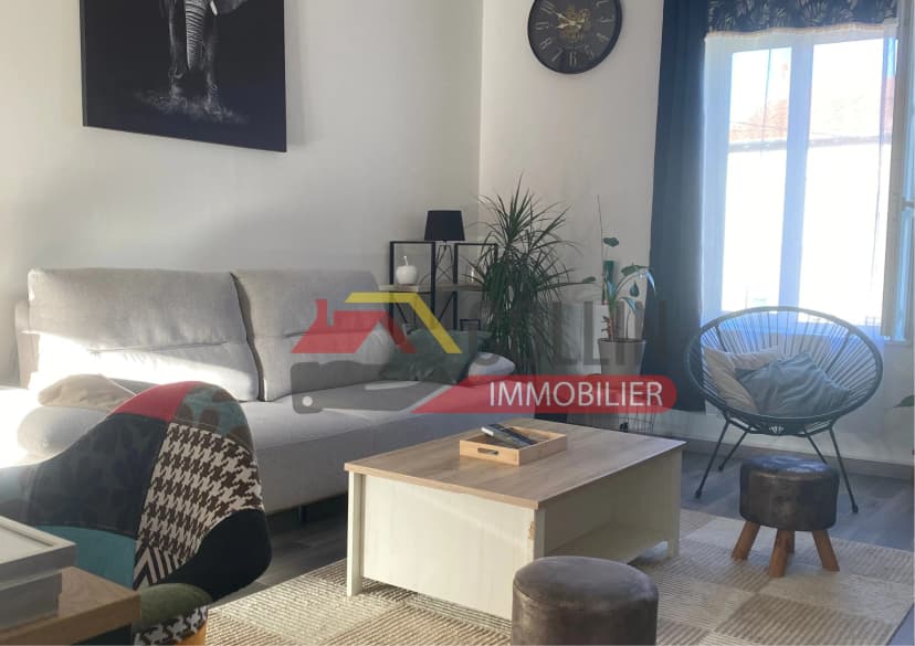 thumbnail of estate's photo