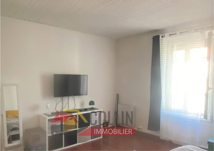 thumbnail of estate's photo