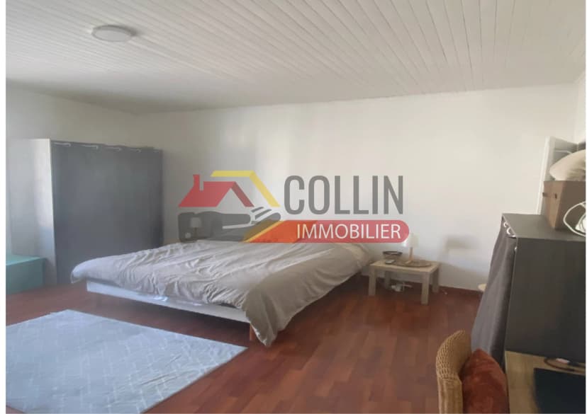 thumbnail of estate's photo